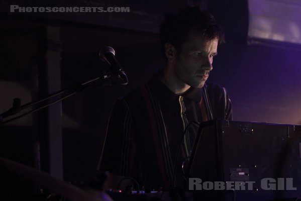 VEIK - 2022-04-15 - PARIS - Petit Bain - 